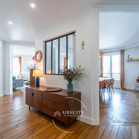 Arc De Triomphe Tranquility 2br By Airsuite Apartment *